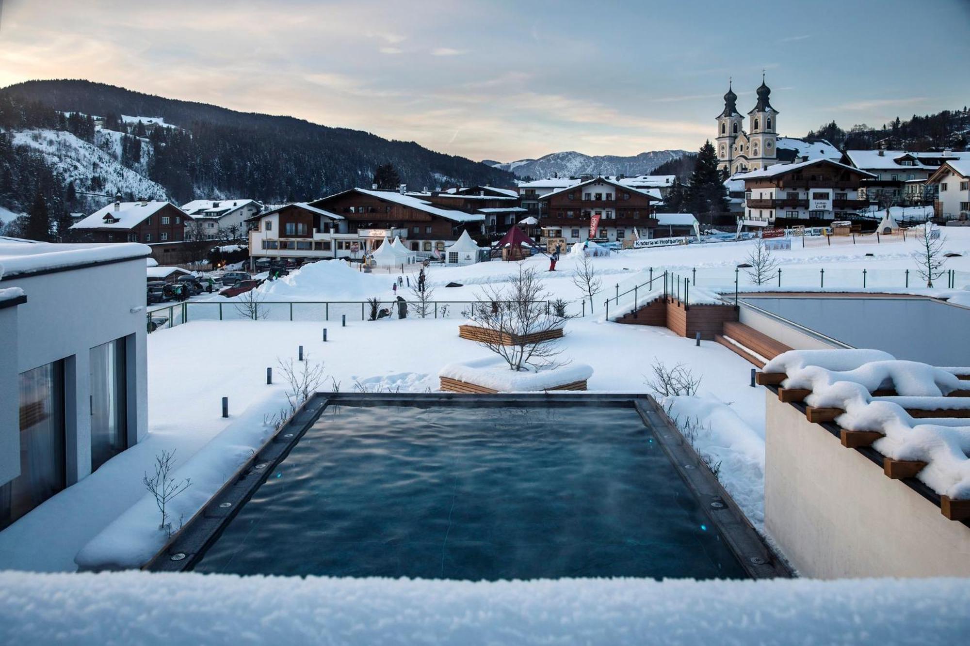Das Hohe Salve Sportresort, 4 Sterne Superior ฮอพฟ์การ์เทน อิม บริกเซนทัล ภายนอก รูปภาพ